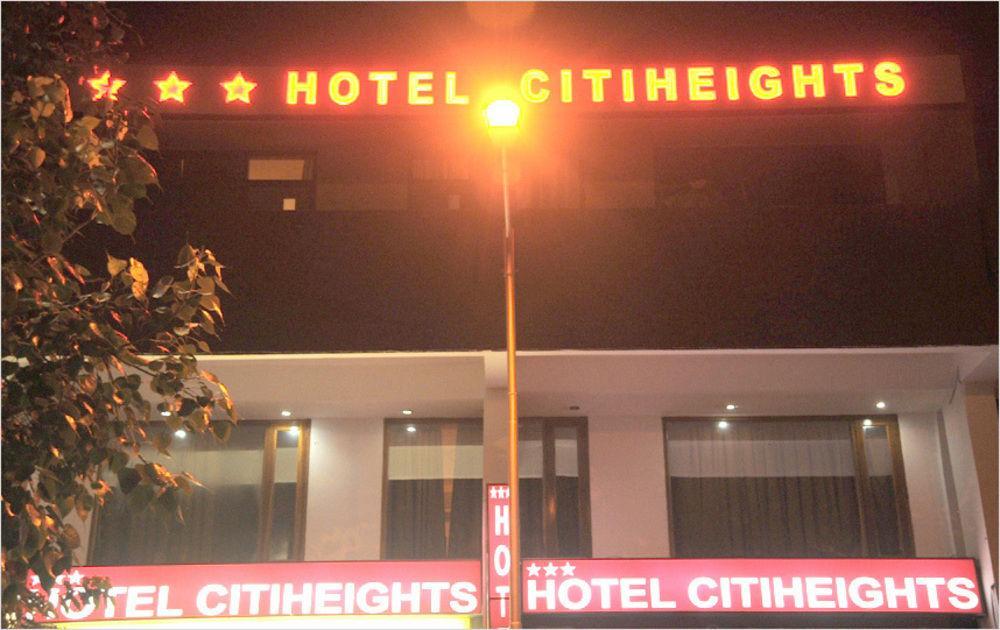 Hotel Citi Heights Чандігарх Екстер'єр фото